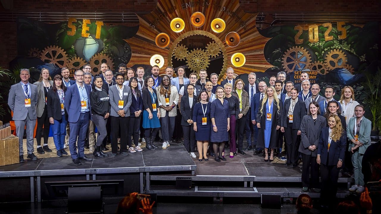 Pionierkraft unter Finalisten der SET100-Liste 2025