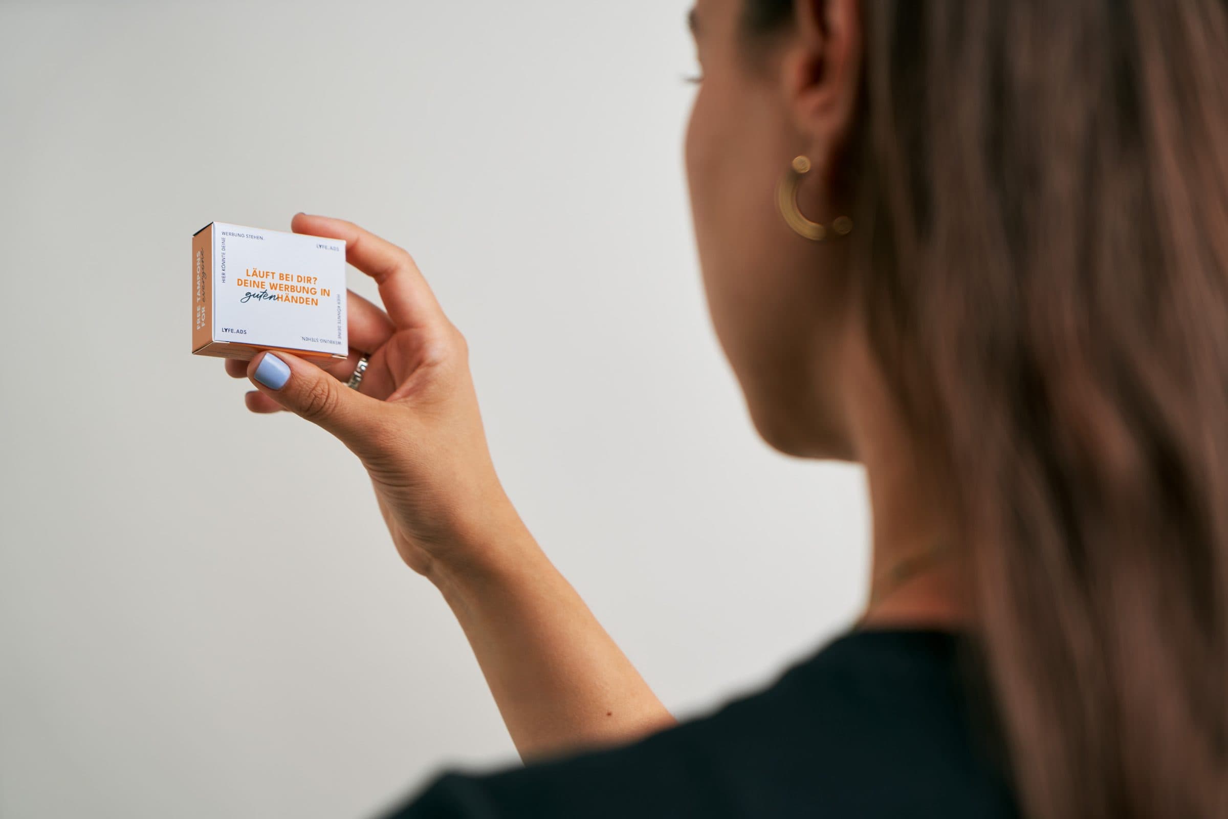 Lyfe.ads: Gratis-Tampons dank Werbung