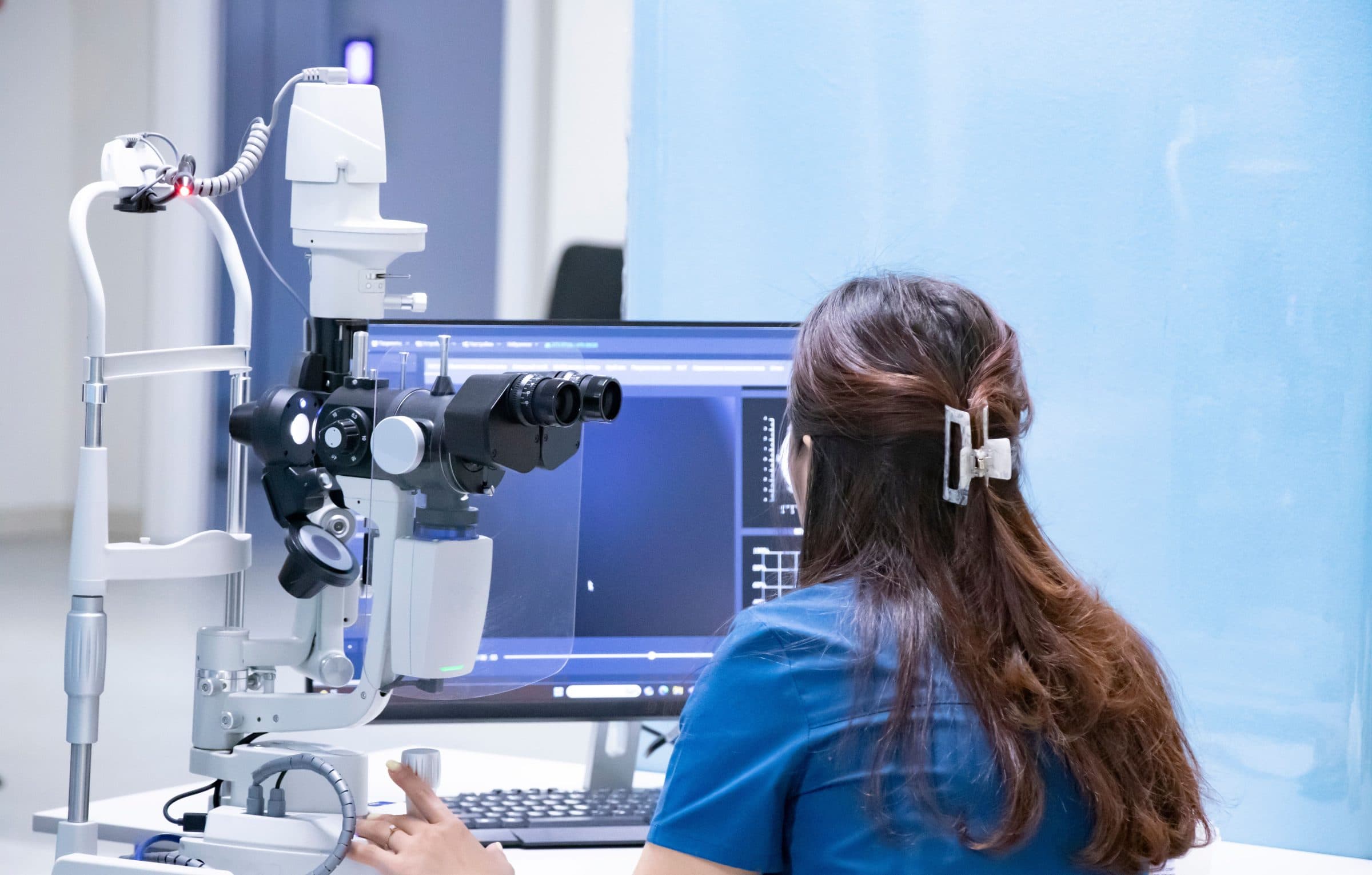 Custom Surgical sammelt Geld für die Digitalisierung der Augenheilkunde